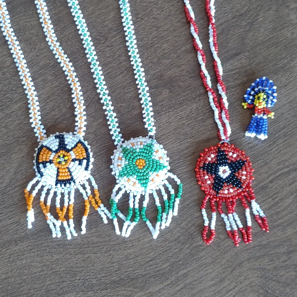 Native American Seed Bead Necklace Star Pattern Twisted C